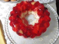 Jöleli İrmik Tatlısı Tarifi ve Malzemeleri Jöleli İrmik Tatlısı Tarifi ve Malzemeleri